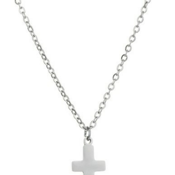 18K Gold Plated Pendant Necklace - Picture 2 of 4